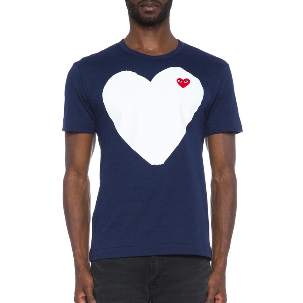 COMME DES GARCONS PLAY
Red Emblem Cotton Heart Tee
